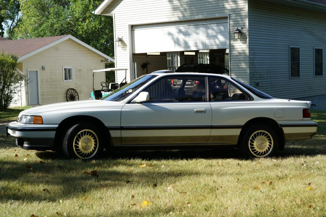 1990 Acura Legend 1st Gen - Image 31 of 31