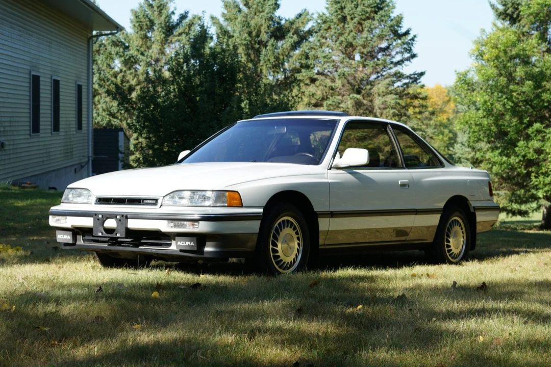 1990 Acura Legend 1st Gen - Image 17 of 31