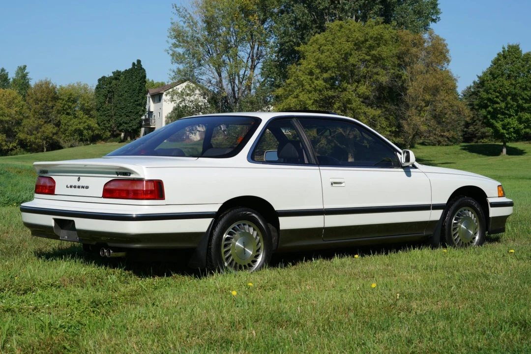 1990 Acura Legend 1st Gen - Image 8 of 31