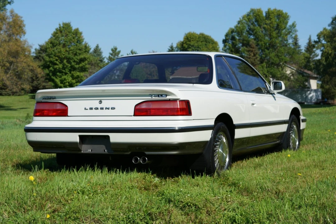 1990 Acura Legend 1st Gen - Image 9 of 31