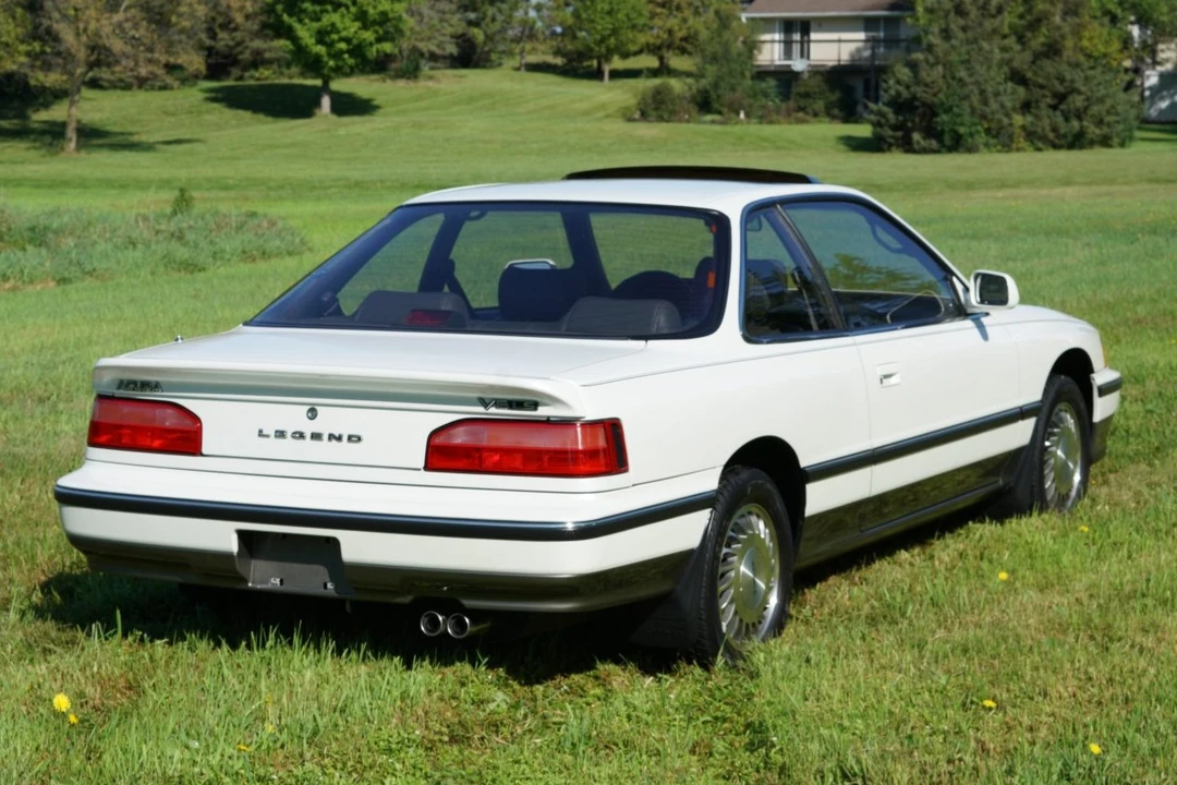 1990 Acura Legend 1st Gen - Image 10 of 31