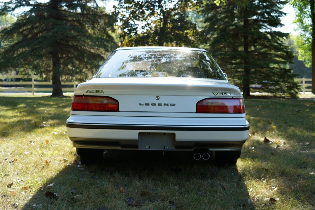 1990 Acura Legend 1st Gen - Image 27 of 31