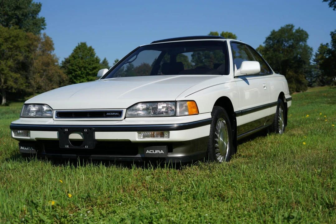 1990 Acura Legend 1st Gen - Image 3 of 31