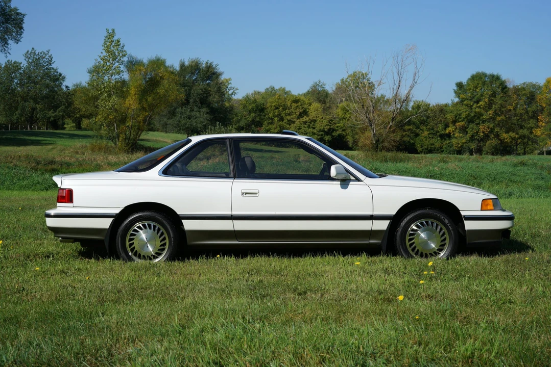 1990 Acura Legend 1st Gen - Image 7 of 31
