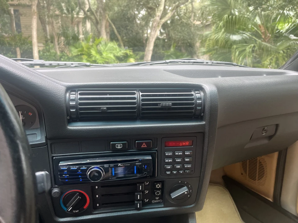 1990 BMW E30 3 Series - Image 21 of 31