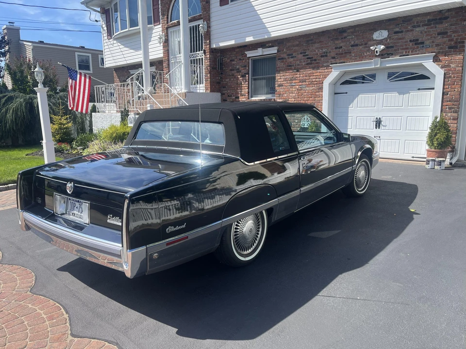 1990 Cadillac Fleetwood - Image 6 of 31