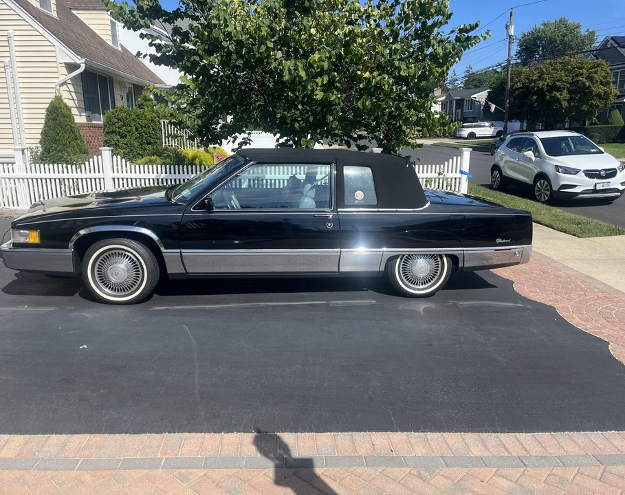 1990 Cadillac Fleetwood - Image 20 of 31