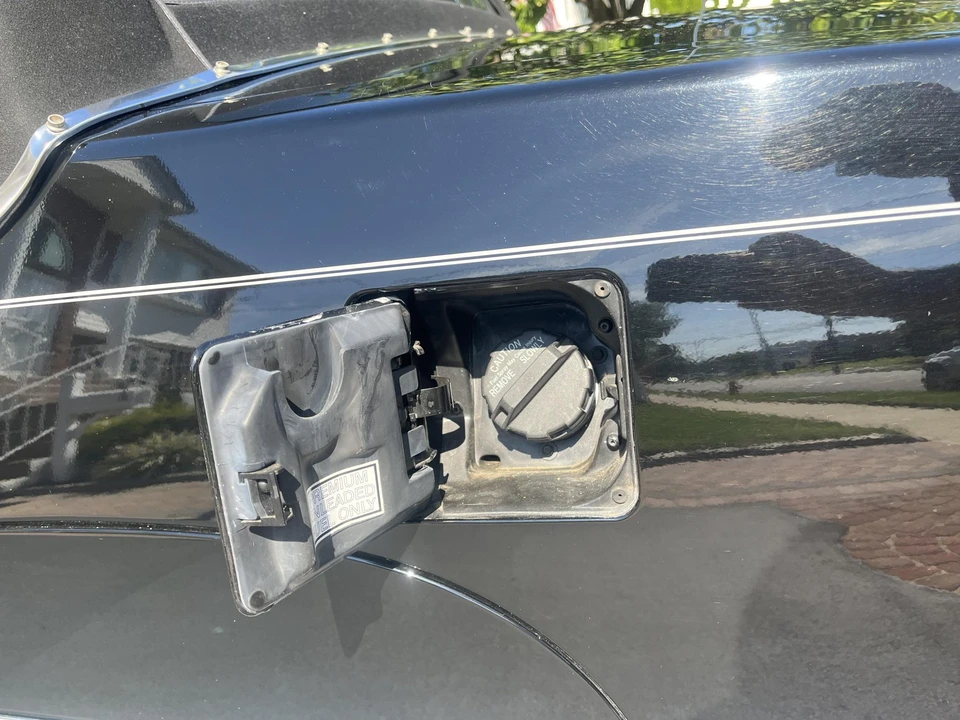 1990 Cadillac Fleetwood - Image 19 of 31