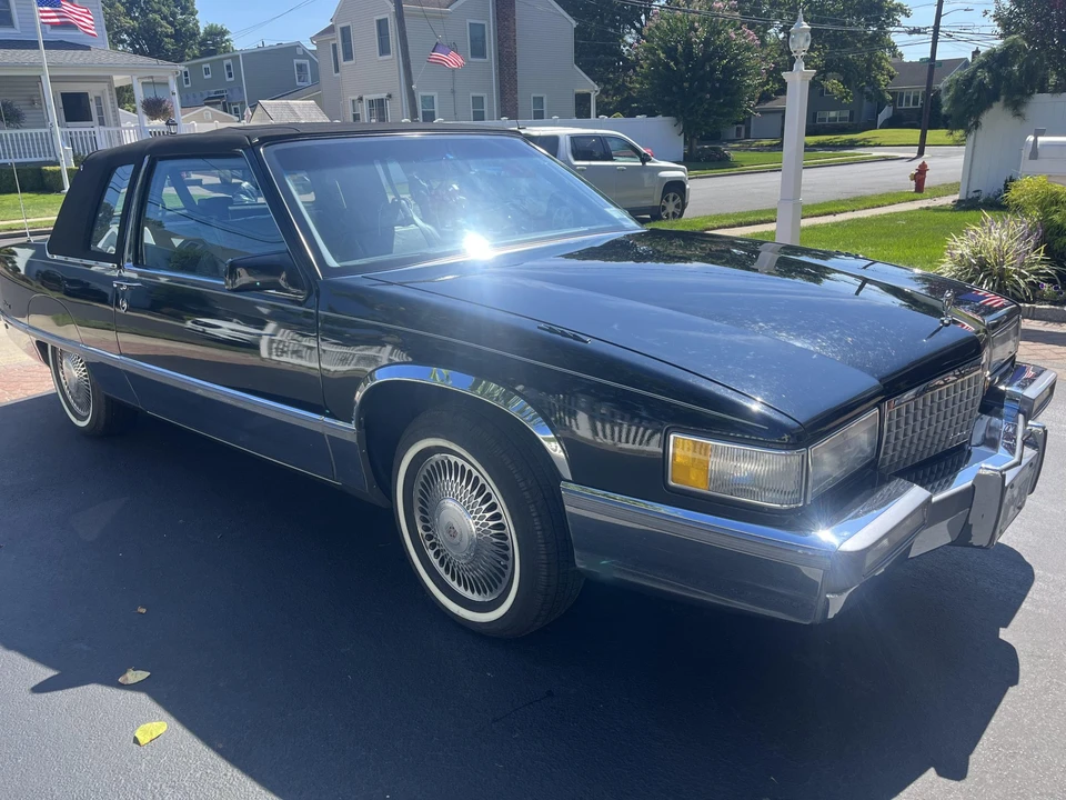 1990 Cadillac Fleetwood - Image 12 of 31