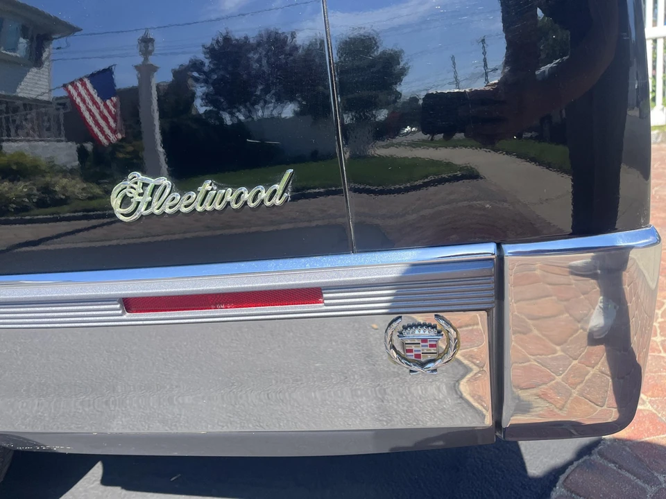 1990 Cadillac Fleetwood - Image 23 of 31