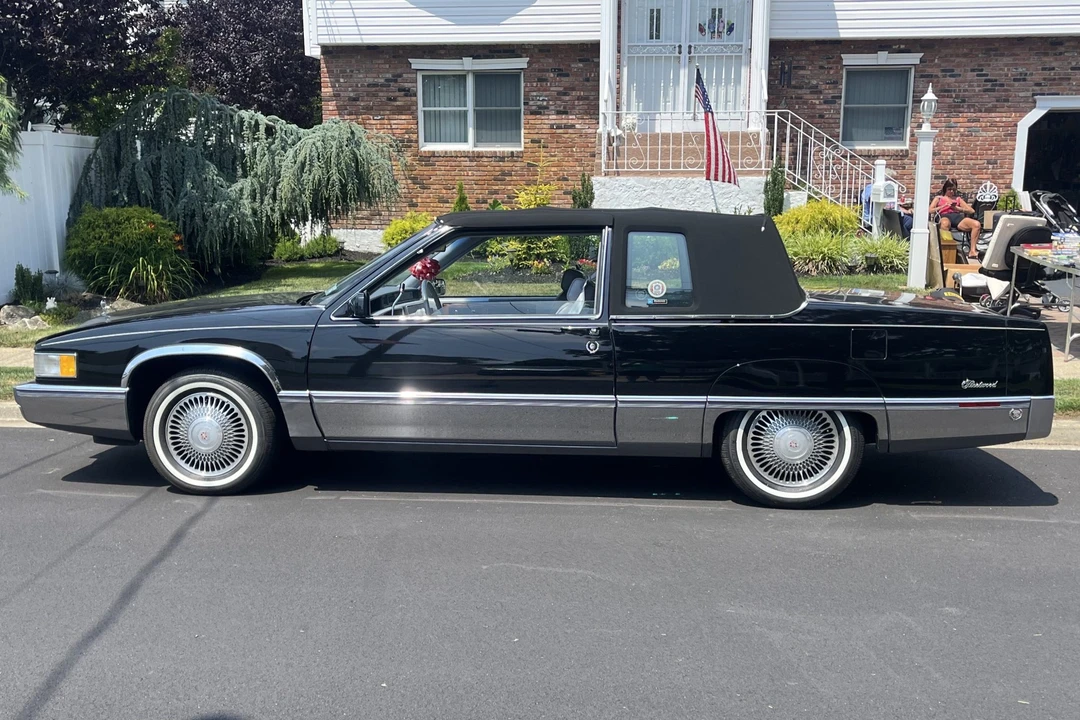 1990 Cadillac Fleetwood - Image 7 of 31