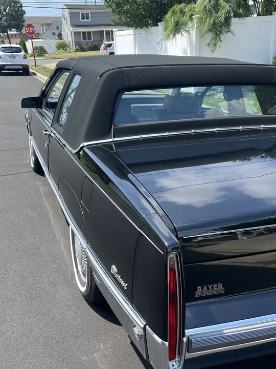 1990 Cadillac Fleetwood - Image 8 of 31