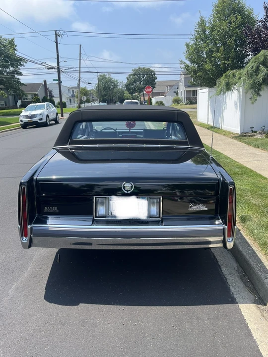 1990 Cadillac Fleetwood - Image 5 of 31