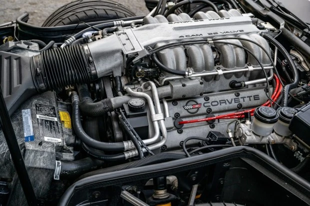 1990 Chevrolet Corvette C4 ZR1 - Image 6 of 7