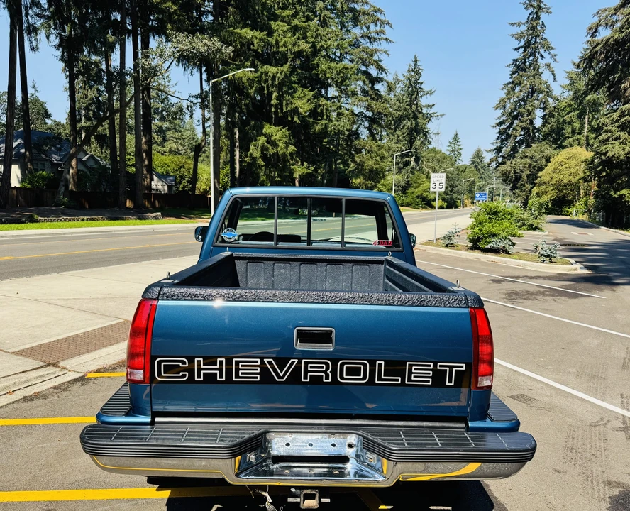 1990 Chevrolet C/K 4th Gen - Image 19 of 31