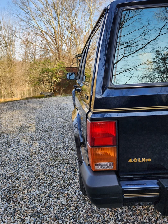 1990 Jeep XJ Cherokee - Image 19 of 31