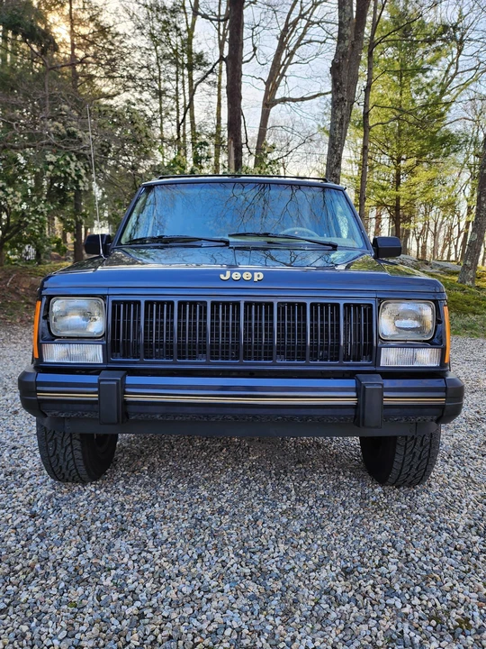 1990 Jeep XJ Cherokee - Image 13 of 31
