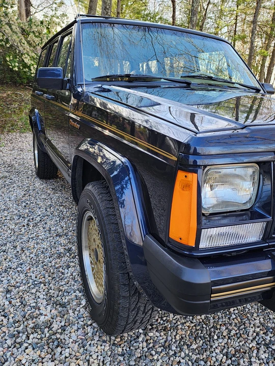 1990 Jeep XJ Cherokee - Image 14 of 31