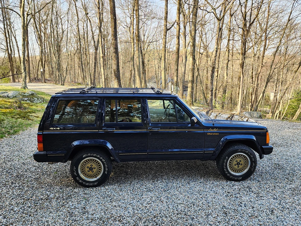 1990 Jeep XJ Cherokee - Image 9 of 31