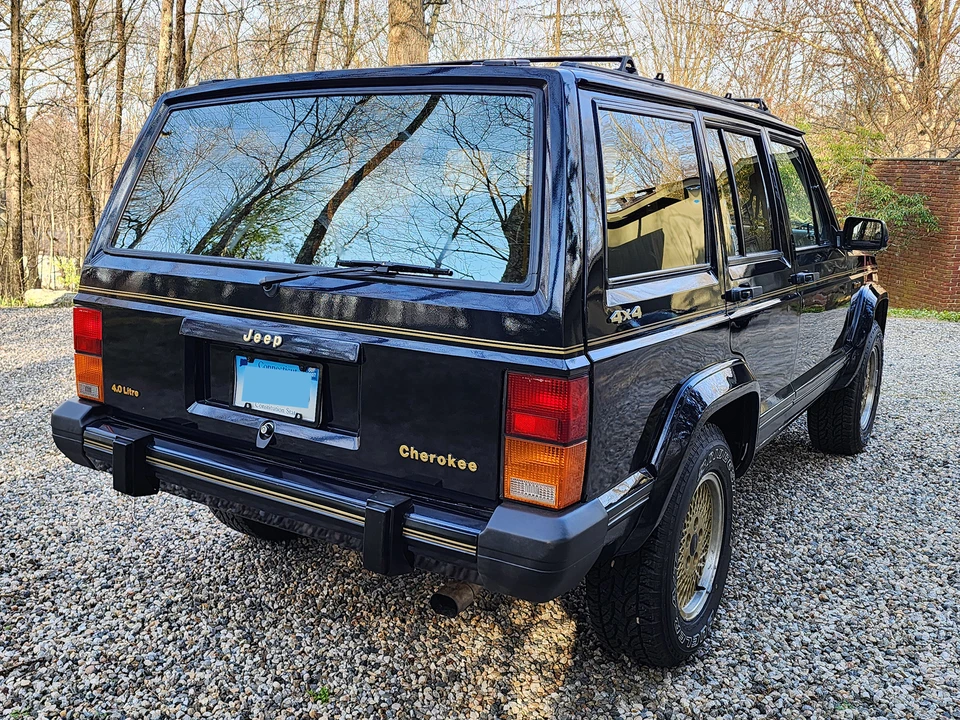 1990 Jeep XJ Cherokee - Image 12 of 31