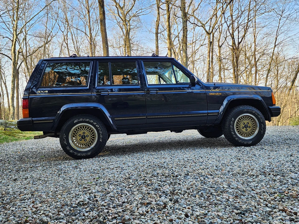1990 Jeep XJ Cherokee - Image 10 of 31