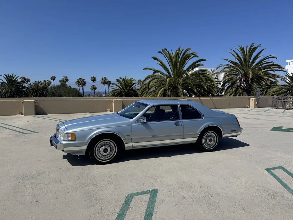 1990 Lincoln Continental Mark VII - Image 7 of 31