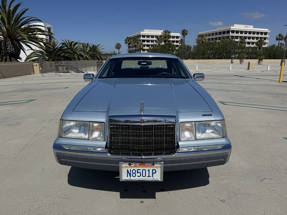 1990 Lincoln Continental Mark VII - Image 3 of 31