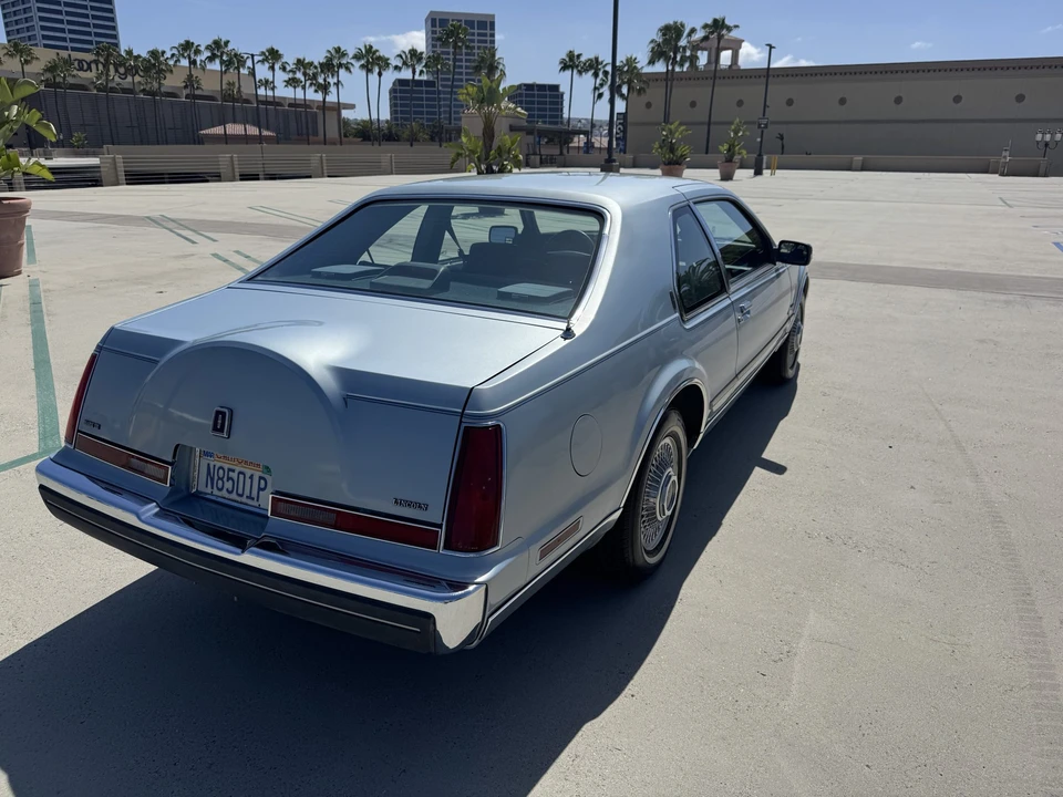 1990 Lincoln Continental Mark VII - Image 13 of 31