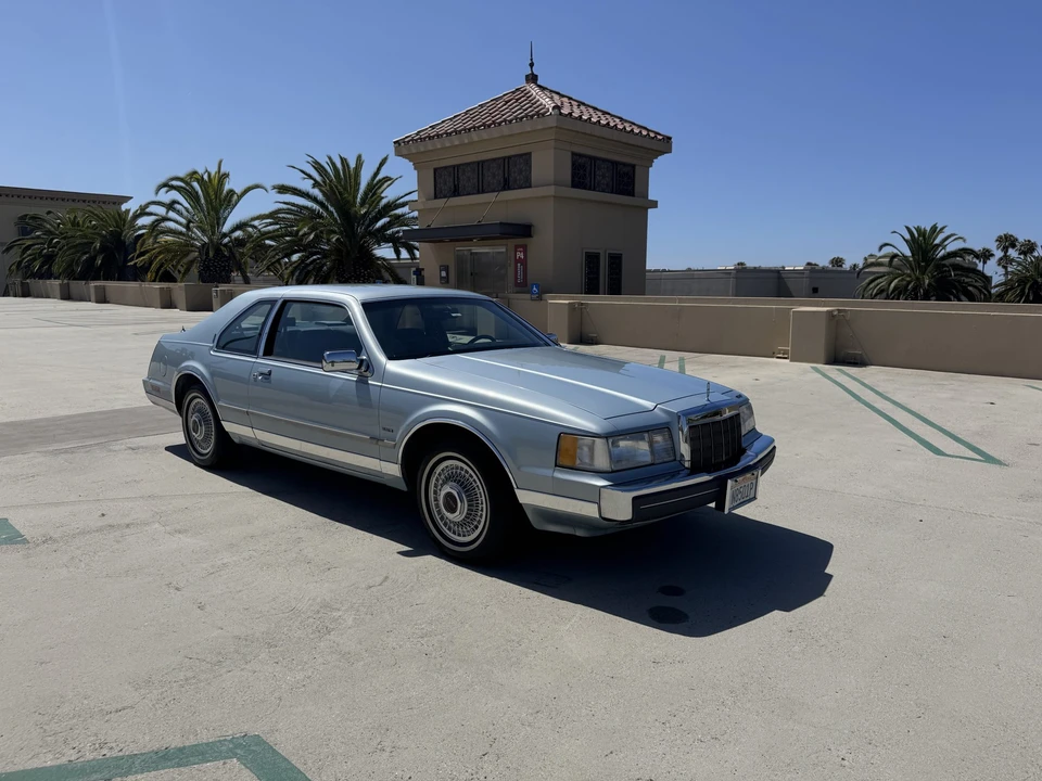1990 Lincoln Continental Mark VII - Image 17 of 31