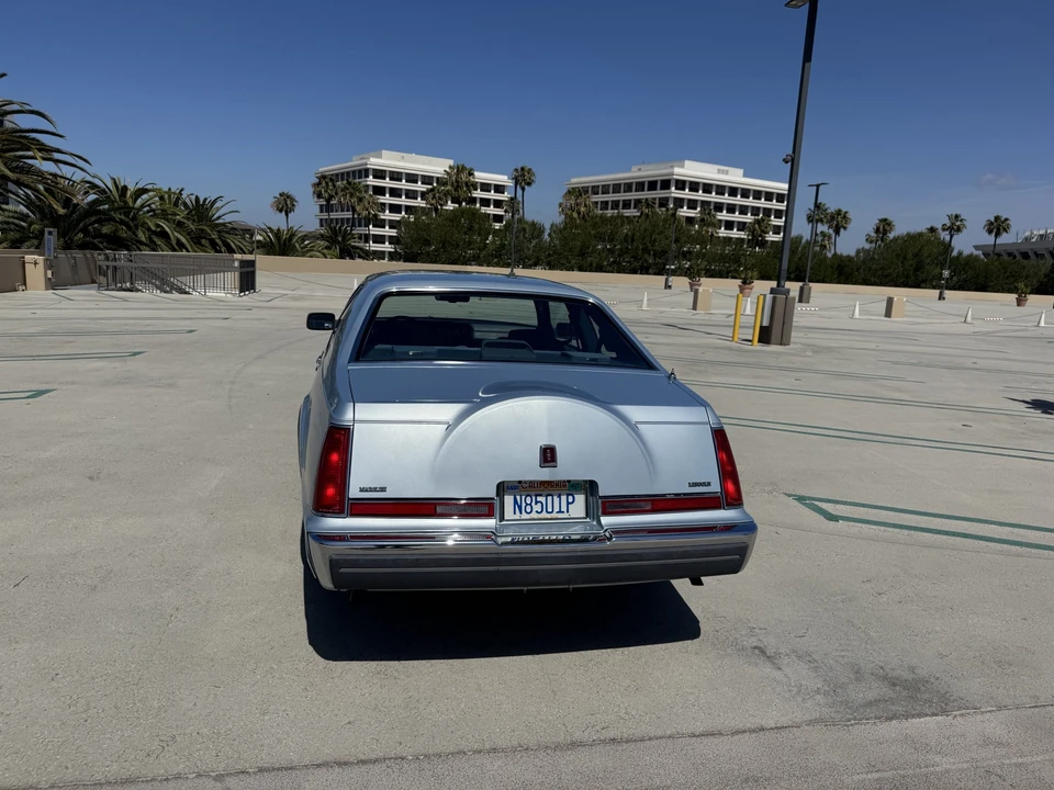 1990 Lincoln Continental Mark VII - Image 12 of 31