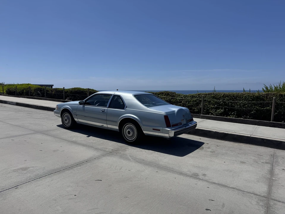 1990 Lincoln Continental Mark VII - Image 21 of 31