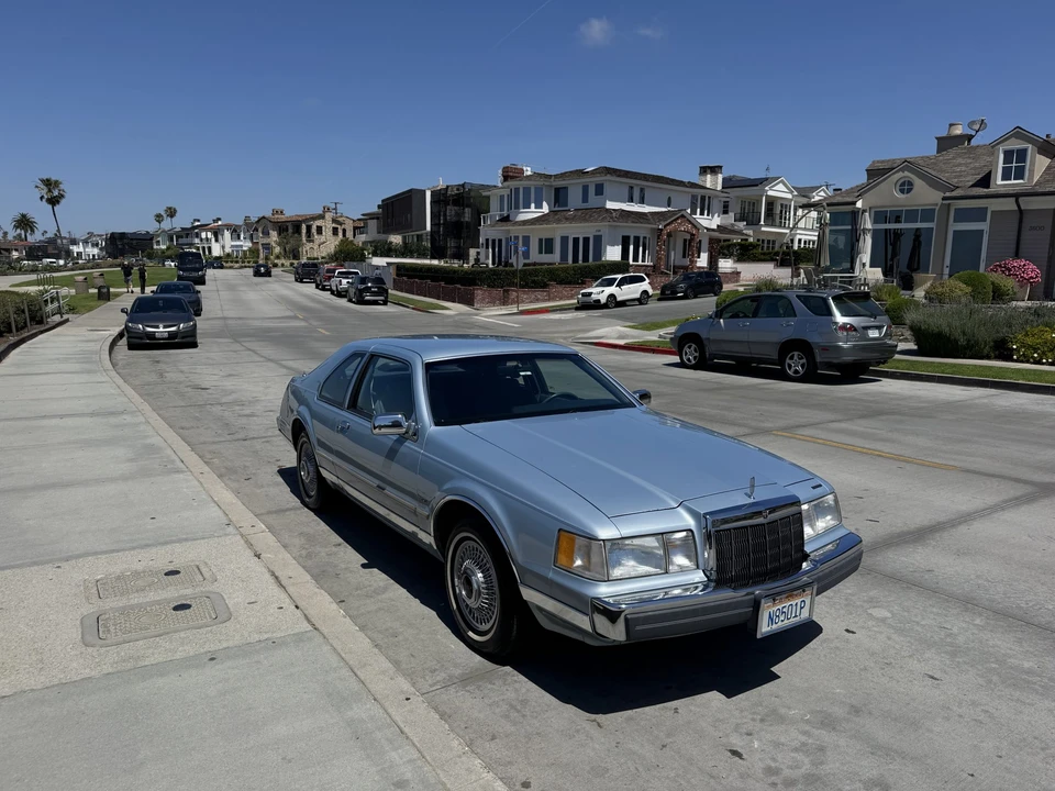 1990 Lincoln Continental Mark VII - Image 18 of 31