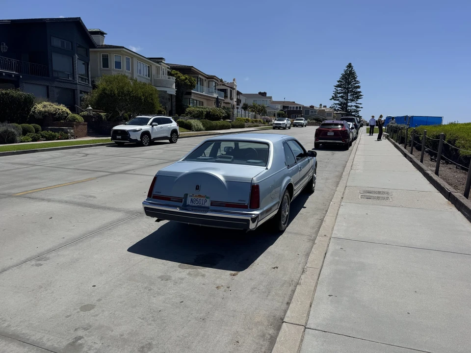 1990 Lincoln Continental Mark VII - Image 23 of 31
