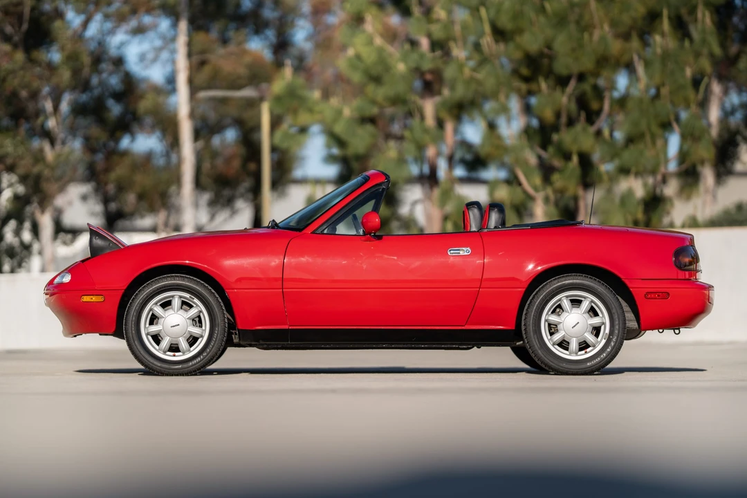 1990 Mazda NA MX-5 Miata - Image 8 of 31