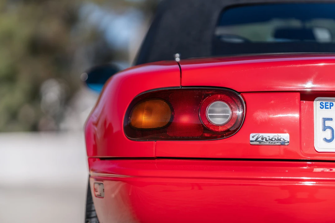 1990 Mazda NA MX-5 Miata - Image 26 of 31