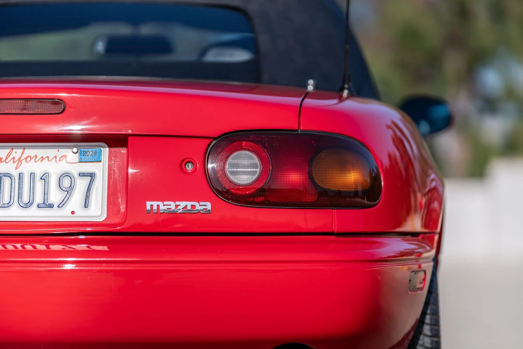 1990 Mazda NA MX-5 Miata - Image 27 of 31