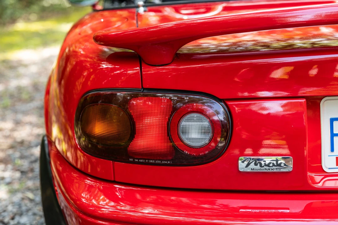 1990 Mazda NA MX-5 Miata - Image 28 of 31