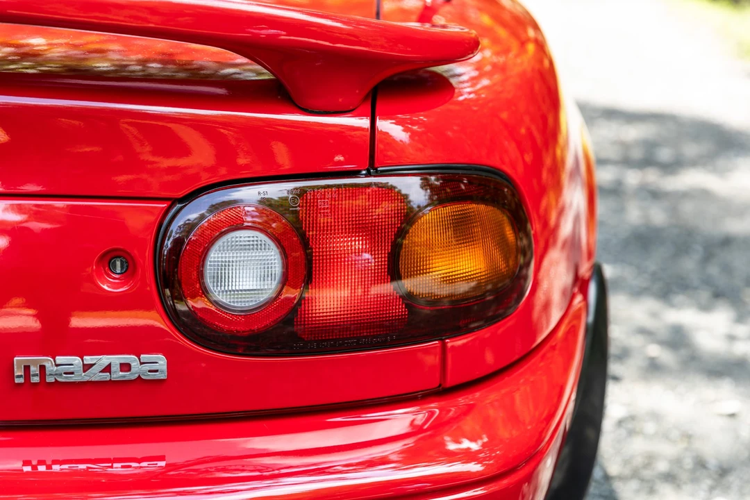 1990 Mazda NA MX-5 Miata - Image 29 of 31
