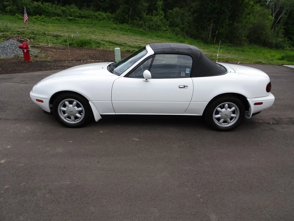 1990 Mazda NA MX-5 Miata - Image 10 of 31