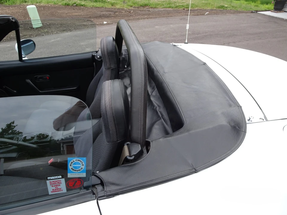 1990 Mazda NA MX-5 Miata - Image 19 of 31
