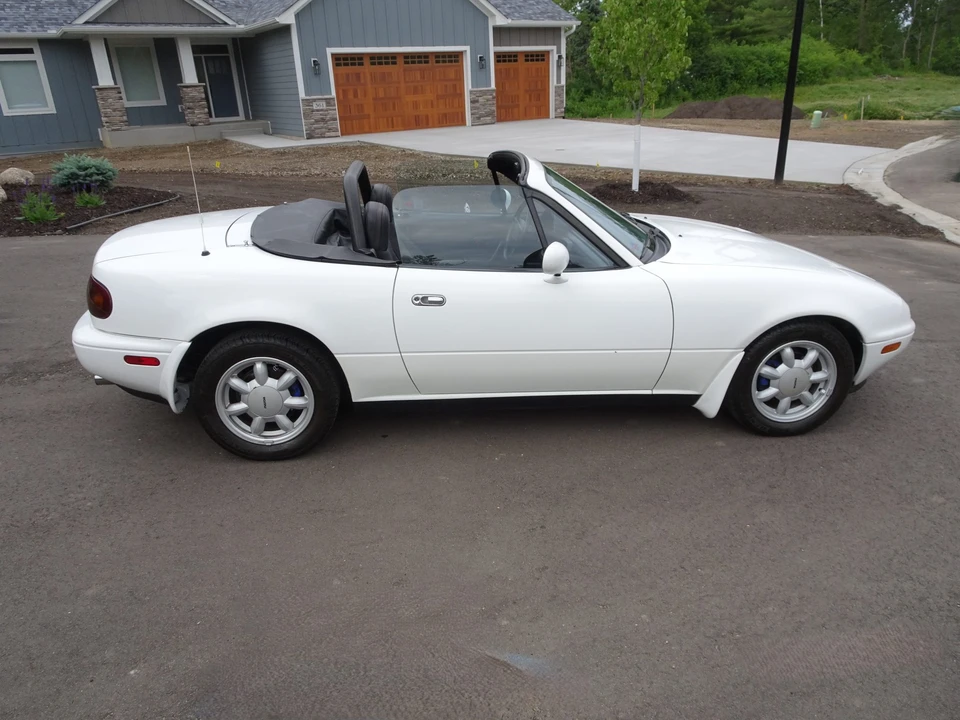 1990 Mazda NA MX-5 Miata - Image 7 of 31