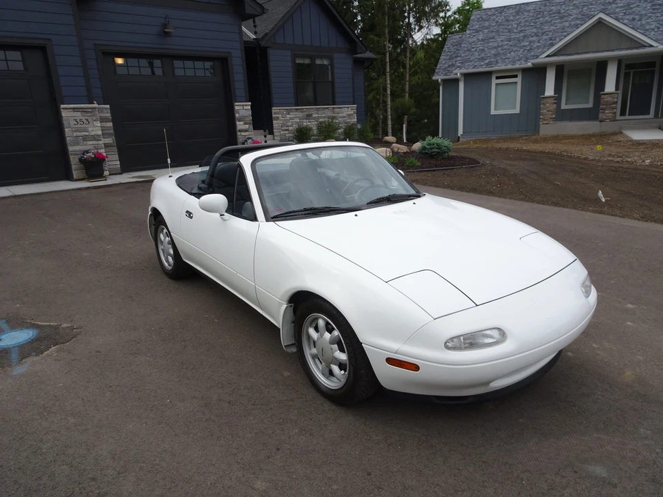 1990 Mazda NA MX-5 Miata - Image 2 of 31