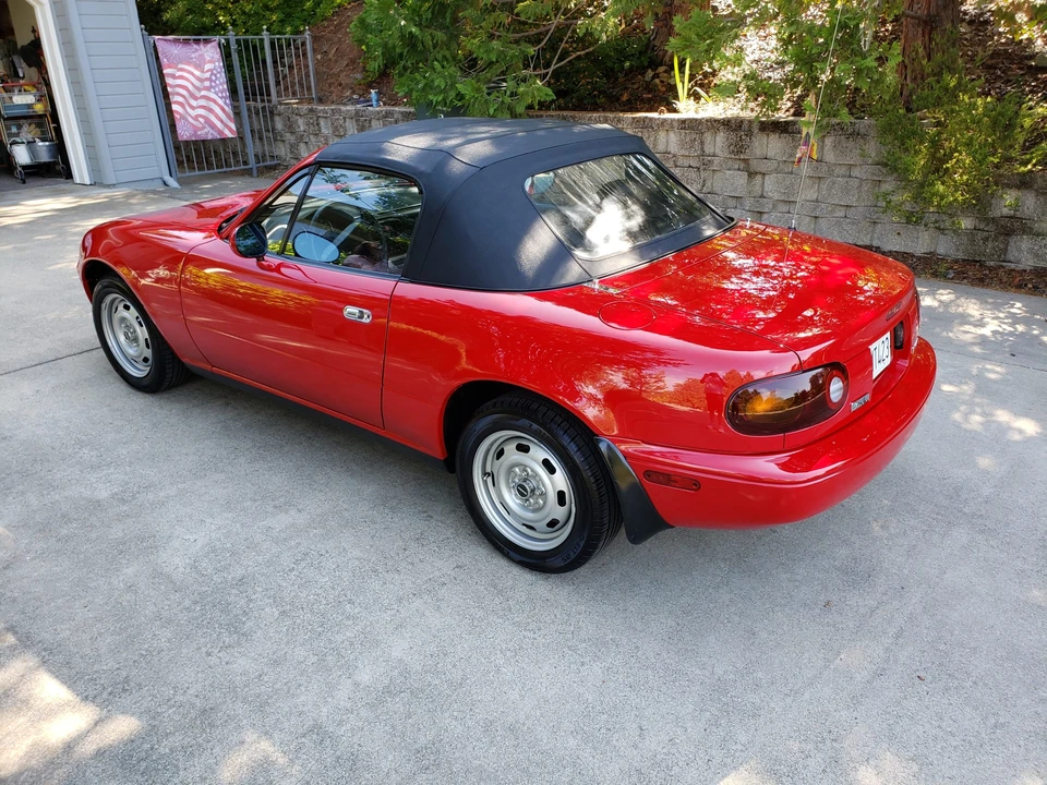 1990 Mazda NA MX-5 Miata - Image 21 of 31