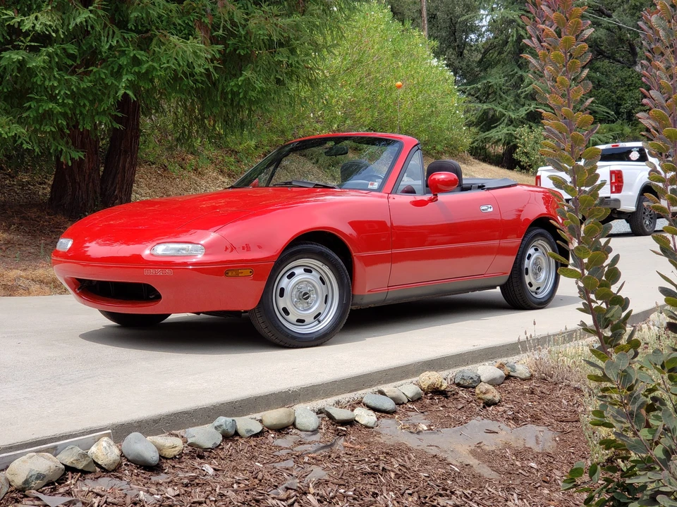 1990 Mazda NA MX-5 Miata - Image 2 of 31