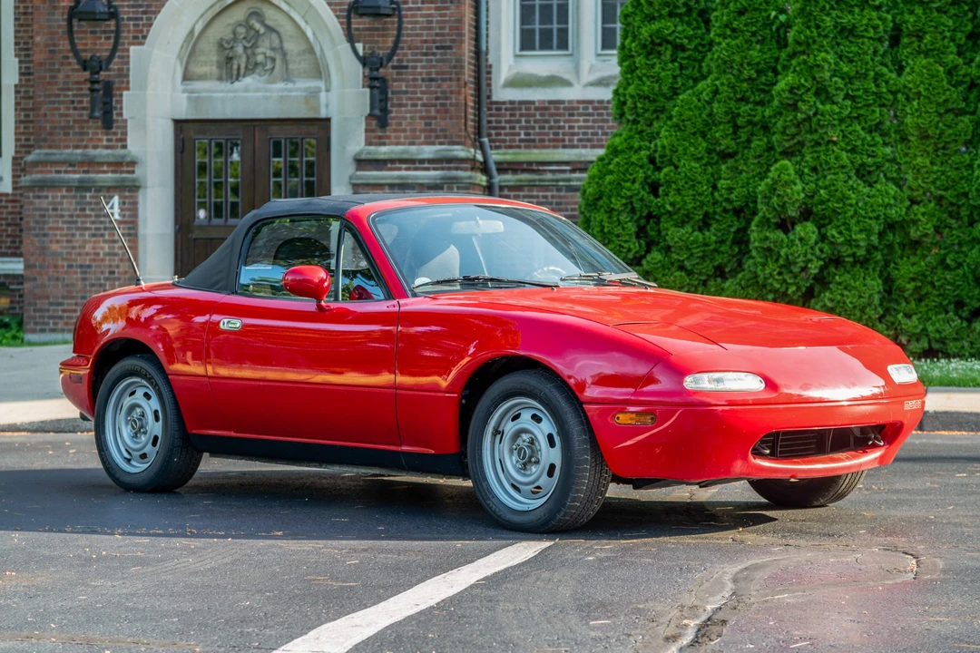 1990 Mazda NA MX-5 Miata - Image 17 of 31