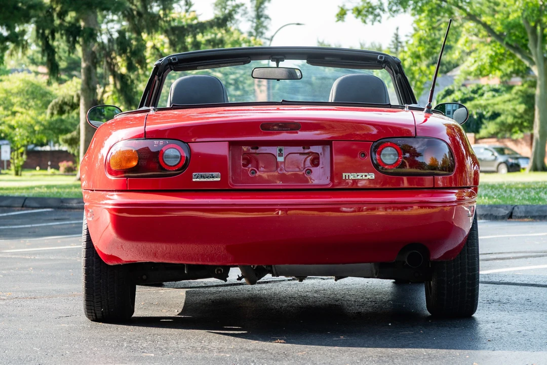 1990 Mazda NA MX-5 Miata - Image 4 of 31