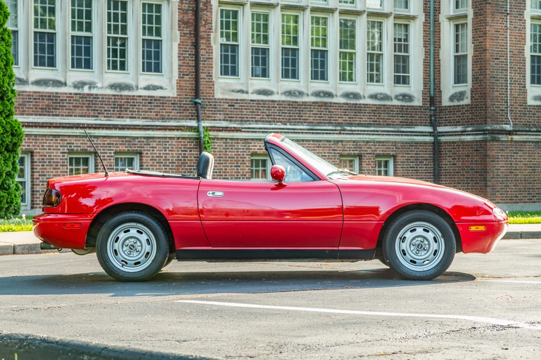 1990 Mazda NA MX-5 Miata - Image 6 of 31