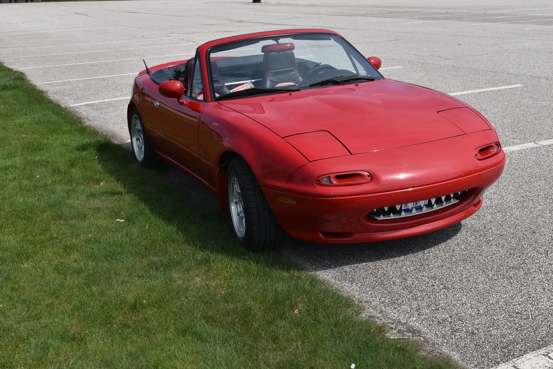 1990 Mazda NA MX-5 Miata - Image 2 of 31