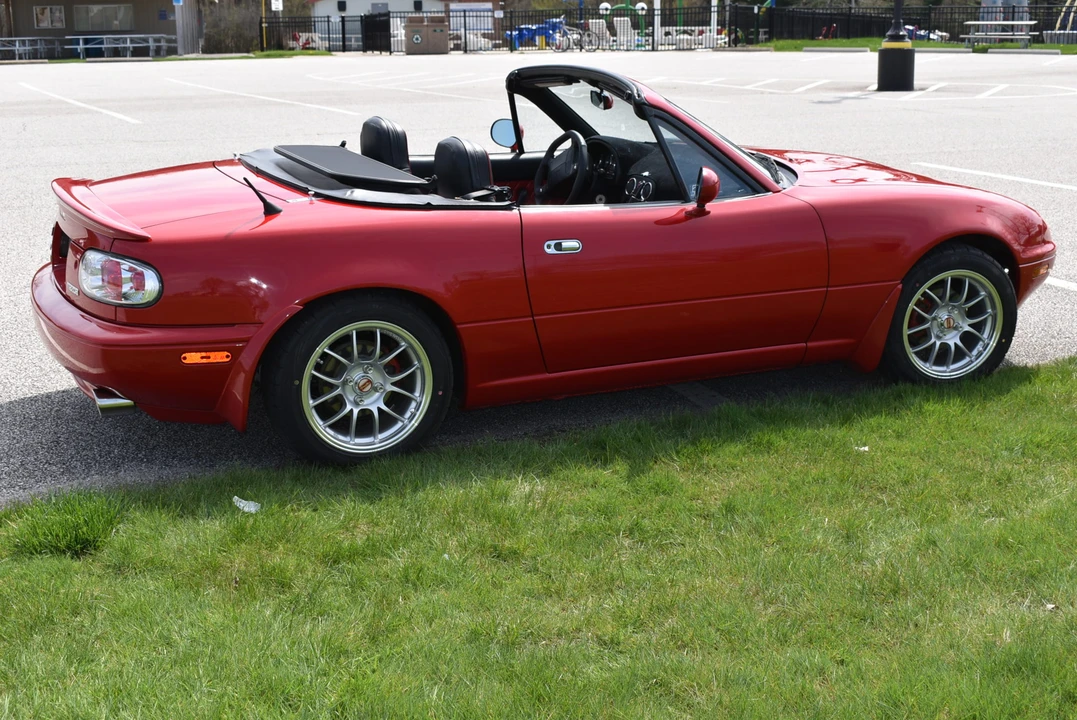 1990 Mazda NA MX-5 Miata - Image 5 of 31