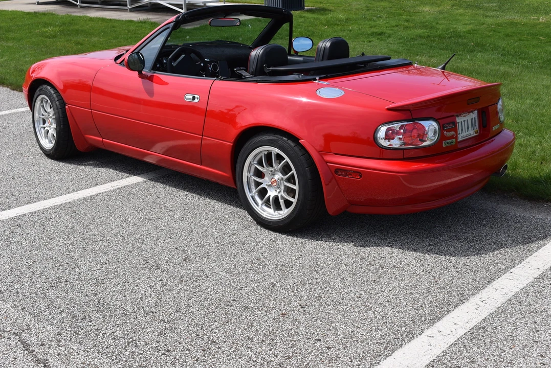 1990 Mazda NA MX-5 Miata - Image 11 of 31